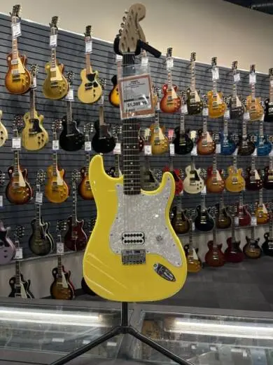 Store Special Product - Fender - 014-8020-363